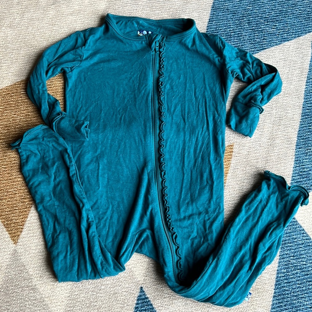 Kickee Pants 18-24 month zippered Ruffle footless onesie jade color